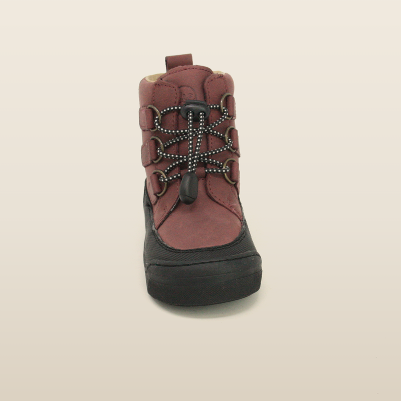 Berry Finn boot viewed from the front