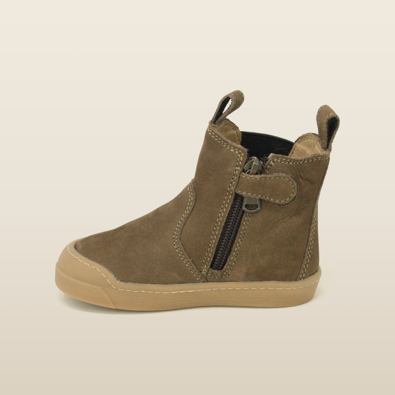 Brown winter Janne boot, inner side showing the zipper