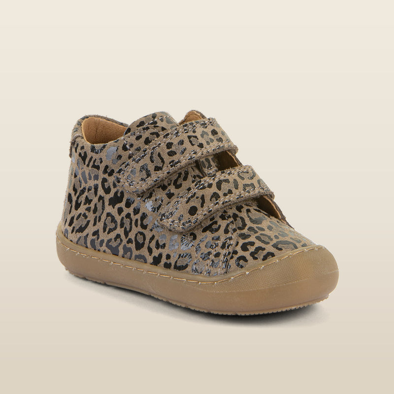 Froddo Ollie S, Leopard, three-quarter view