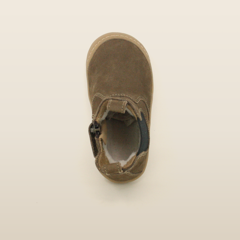 Brown winter Janne boot seen from above, showing the wide opening