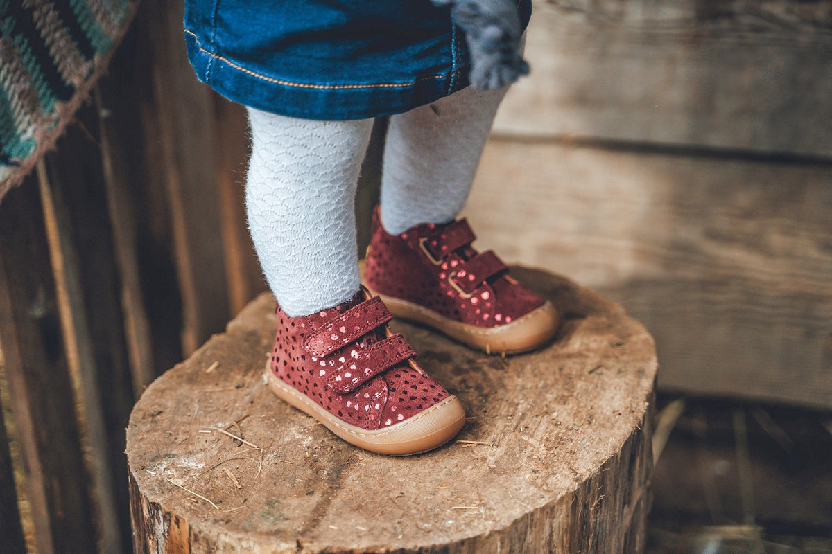 Froddo Ollie S, Bordeaux Dots, worn